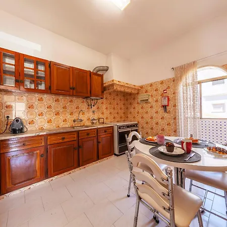 B91 - Bairro In Lagos