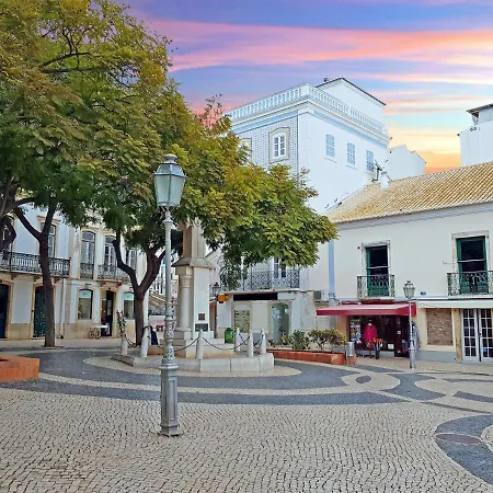 B91 - Bairro In Lagos