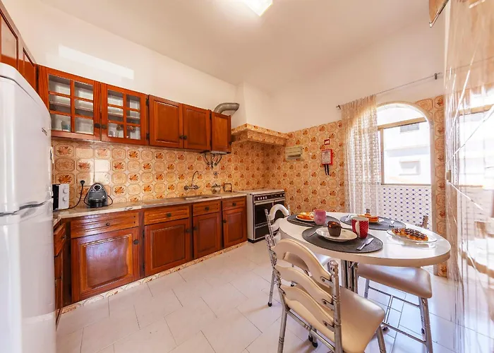 B91 - Bairro In Lagos